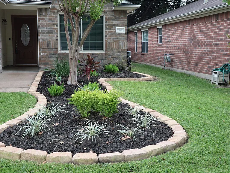 19306 Wading River Dr — Photo 2