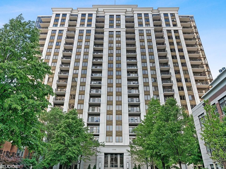 1st image of 1322 S Prairie Ave Unit 511