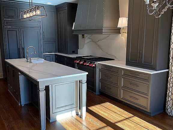 Marble counter tops.