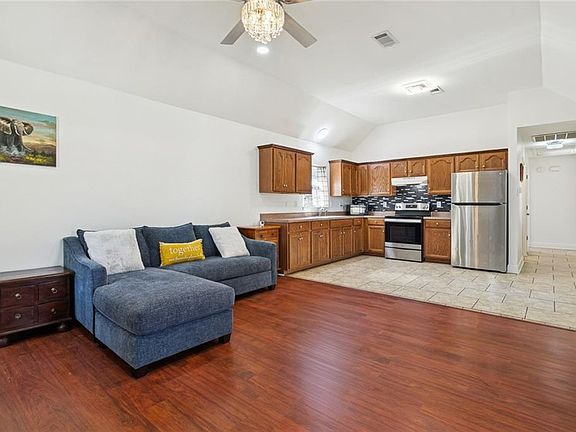 3rd image of 57279 Cypress Ave