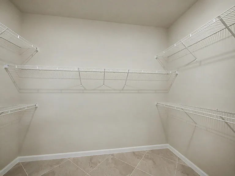 14172 SW Incarnadine Ln — Photo 8
