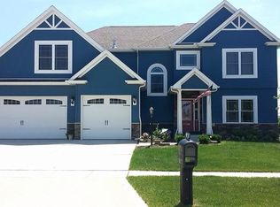 1105 White Oak Rd, Mahomet, IL 61853