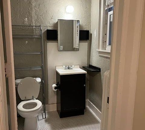 5th image of 56 Brantford Pl APT 1