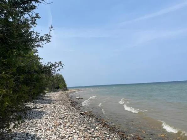 10254 Raven Dr, Ocqueoc, MI 49759