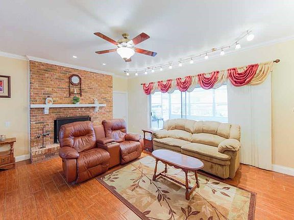 4th image of 2523 Blue Lake Ct