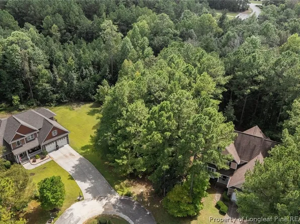 15 Shining Water Ln, Spring Lake, NC 28390
