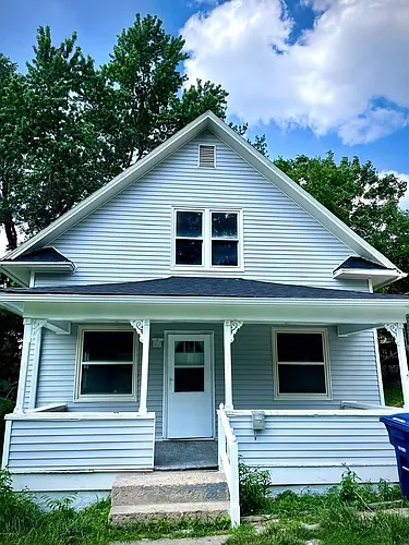 707 Gray St Photo 1
