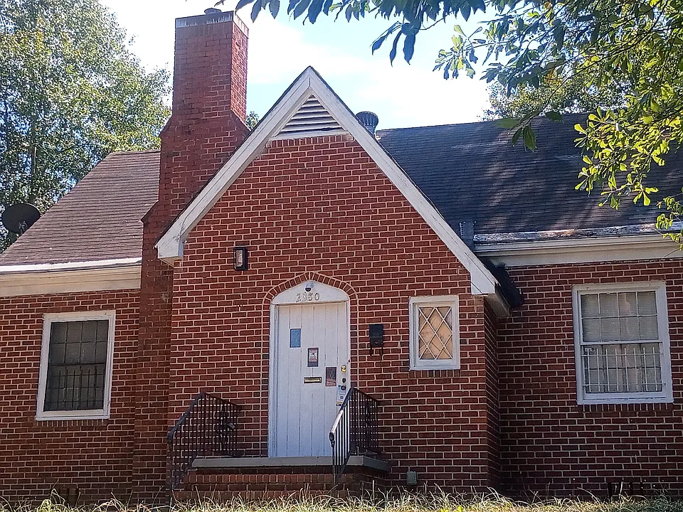 2380 Napier Ave