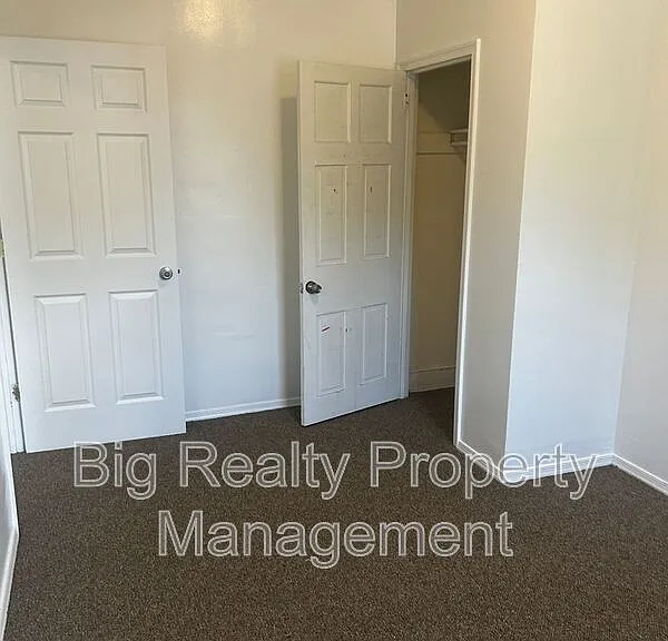 29 N Main St #2E — Photo 7
