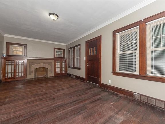 3rd image of 4871 E 88th St