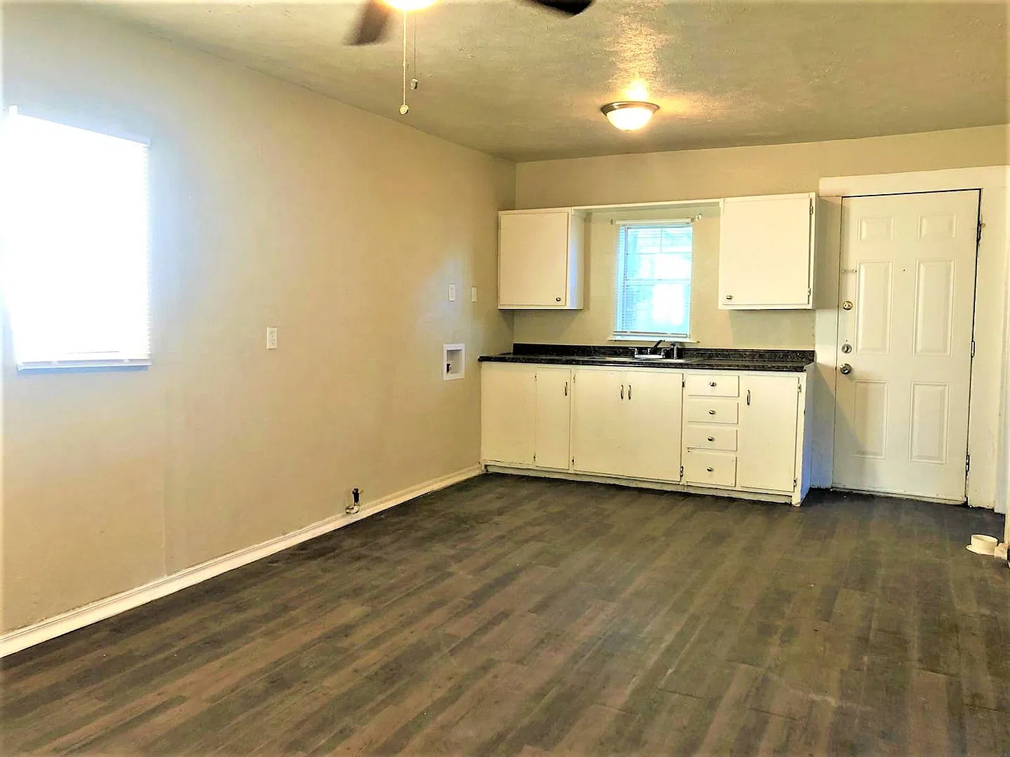 Coming Soon! Handyman Special $0 First Month's Rent / "You Fix, You Save Big!! — Photo 4