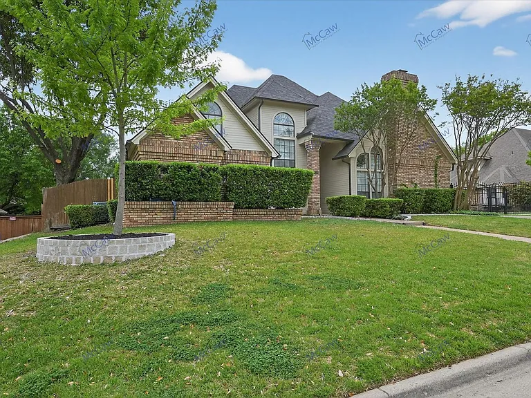 3407 Bowden Hill Ln N — Photo 3