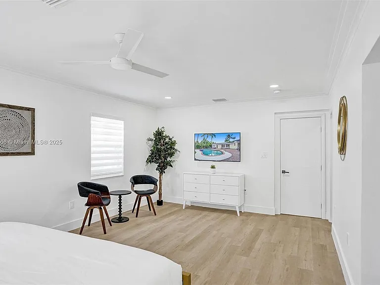 725 Harrison St — Photo 67