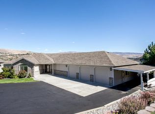 3035 Eastview Ln, Wenatchee, WA 98801
