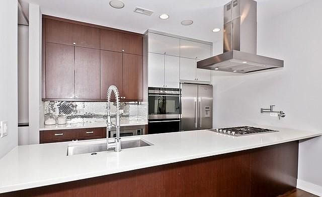 1st image of 1870 N Damen Ave APT 3