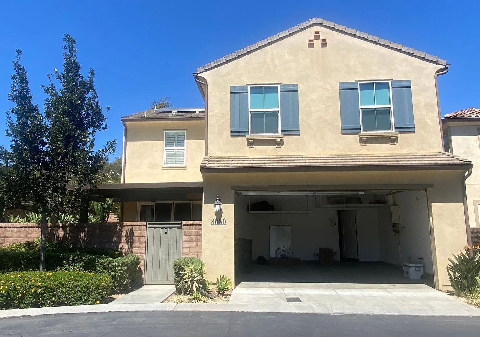 Charming 4BR/3BA Single Family Home in Brea — Photo 2