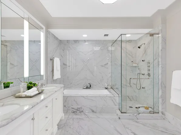 15 Central Park West image 8 of 17