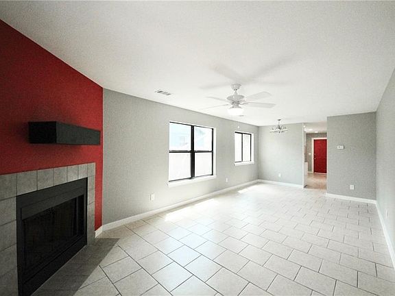 2nd image of 521 Luther Dr #B