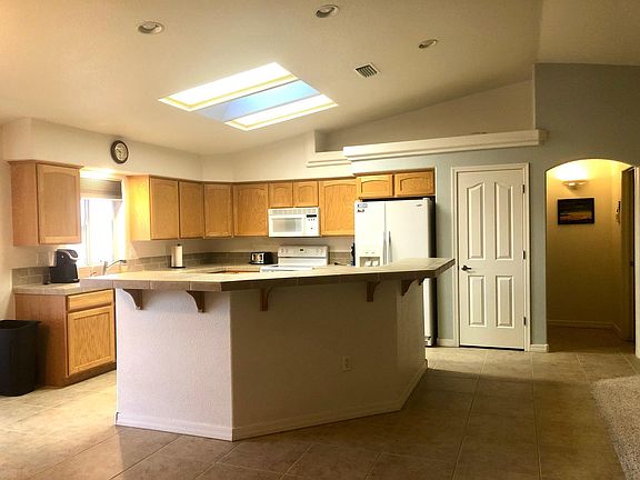 4th image of 3712 Beachview Dr