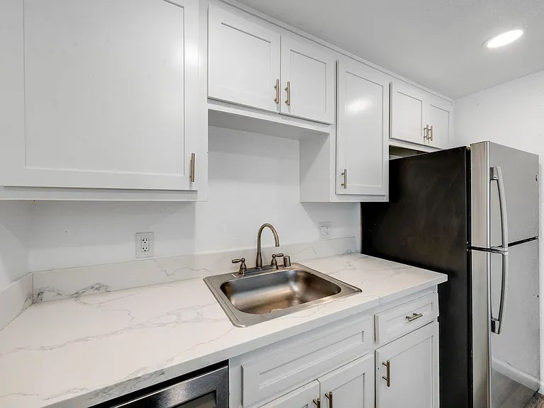 9681 Lake Natoma Dr — Photo 16