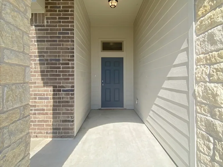 7910 Marsala Dr — Photo 2