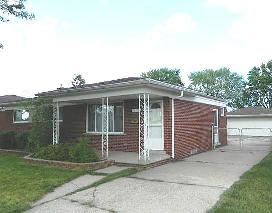 Cozy Brick 3 Bedroom