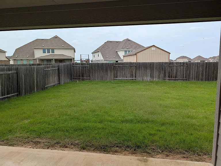 1015 Bluejack Way — Photo 16