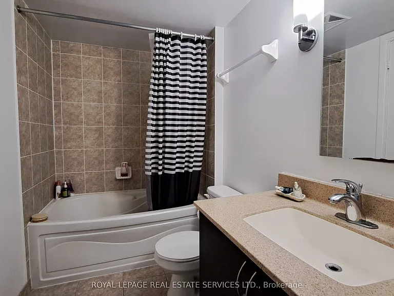 35 Viking Ln #439 — Photo 17