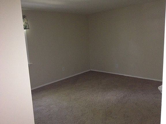 3rd image of 9587 Kelley Dr