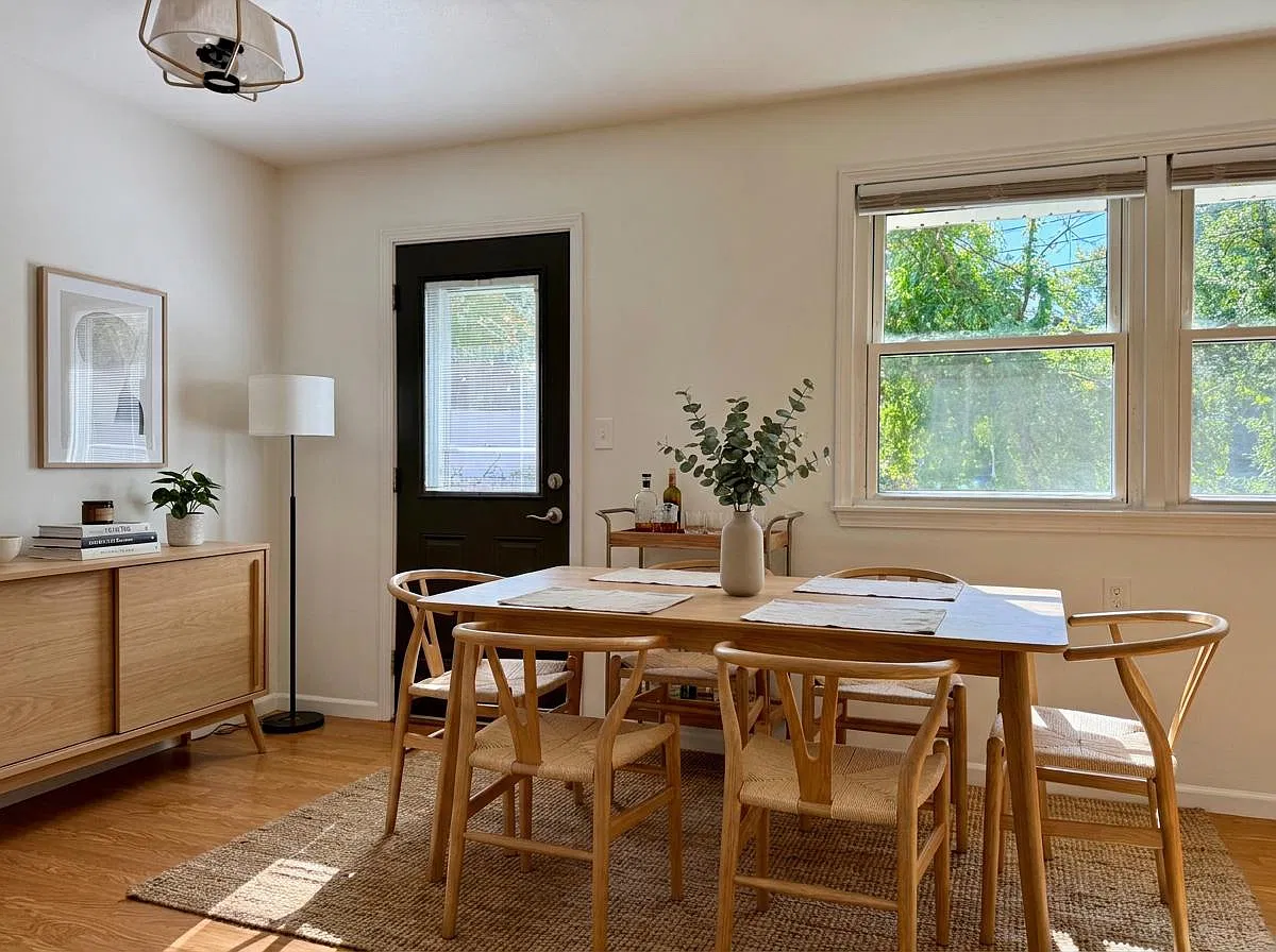 2 bed, 1010 sqft, $1,695 — Photo 3