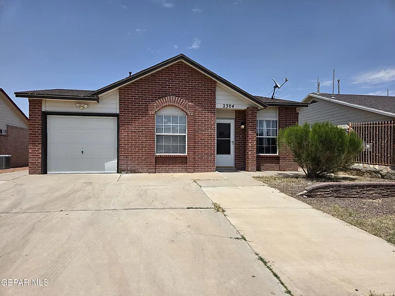 2304 Tierra Serena Rd — Photo 1