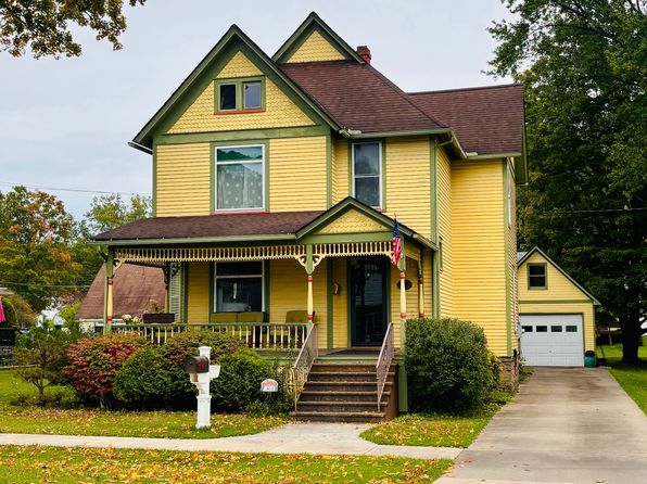 303 S East St