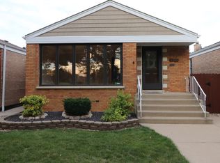 5749 S Mobile Ave, Chicago, IL 60638