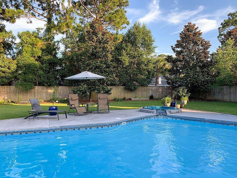 2nd image of 4431 Southminster Cir