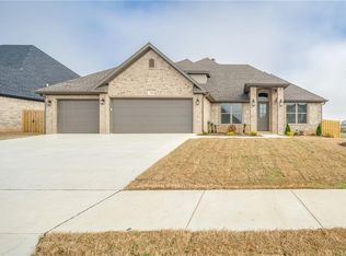 1350 Little Osage Ave, Bentonville, AR 72713