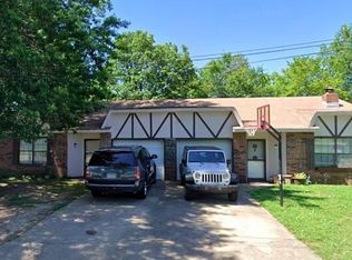 2309-2311 W Pecan St, Rogers, AR 72758