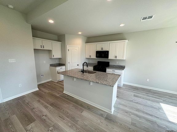 4th image of 32562 White Bloom Ln