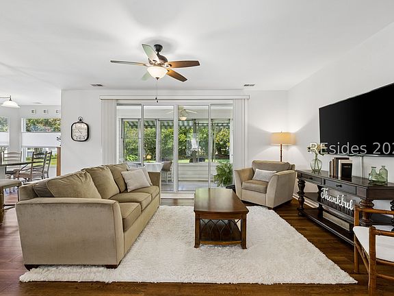 5th image of 5 Lake Somerset Ct