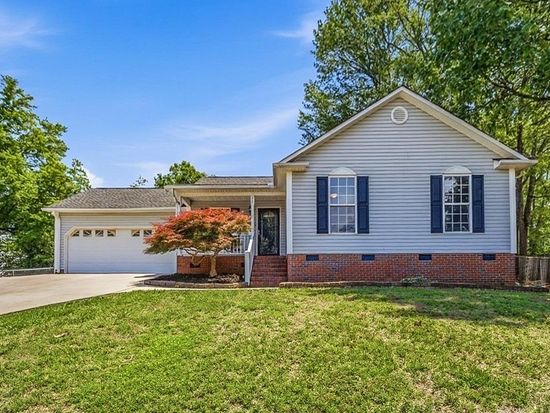 312 Carmicheal Ct, Boiling Springs, SC 29316