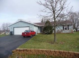 110 Cloud Mist Dr, Capron, IL 61012