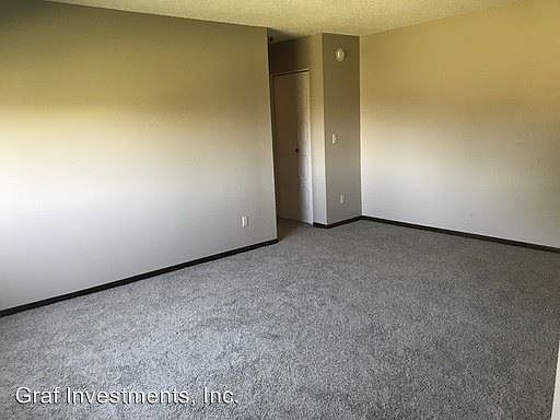 2nd image of 612 S Division St APT 4