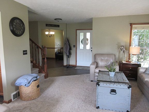 5th image of 535 Township Road 1404