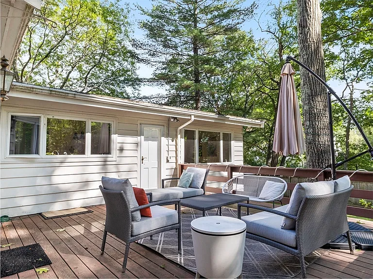 6 Nelson Dr — Photo 26