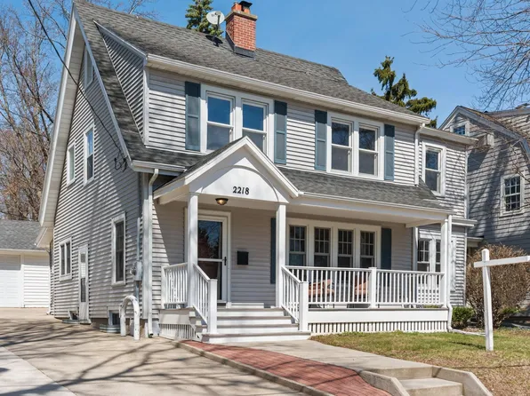 2218 Hillington Grn, Madison, WI 53726
