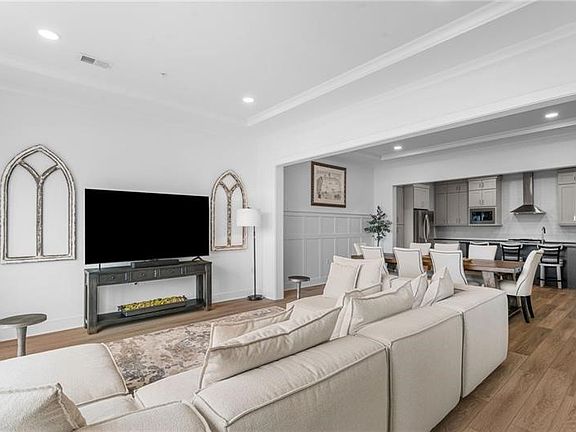 4th image of 505 High Crescent Rd