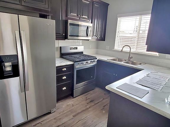 2nd image of 100 Woodlawn Ave Spc 5