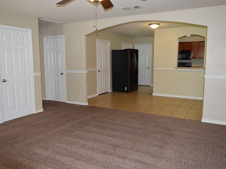 1143 N Lockhart St — Photo 6