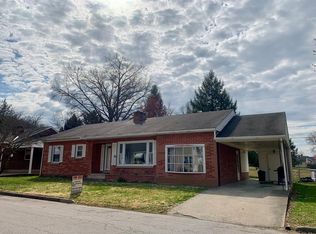 16 Arrington Ave, Maysville, KY 41056