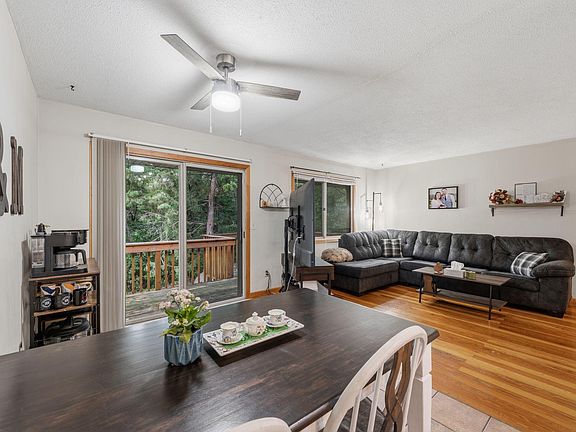 5th image of 1645 Hickory Ln