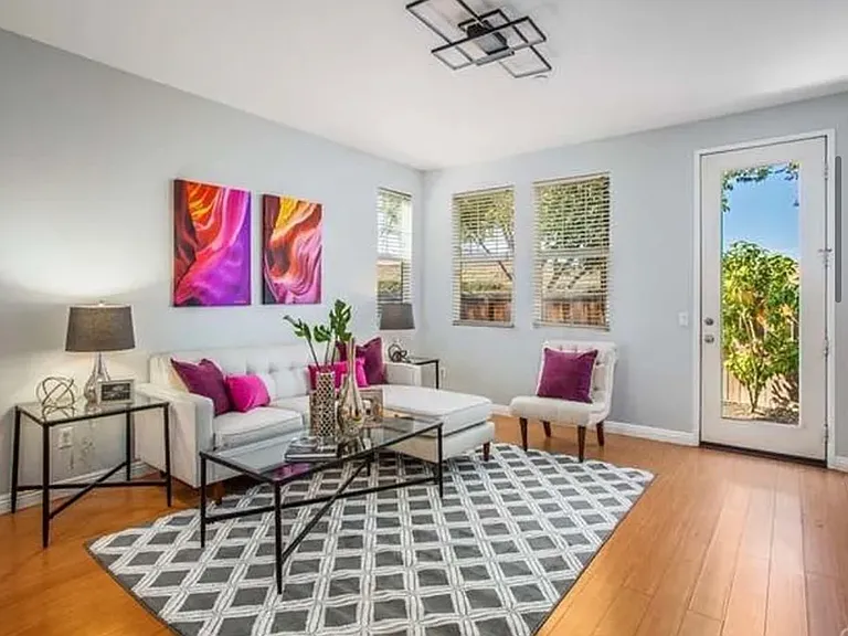 25963 Newport Ave — Photo 6